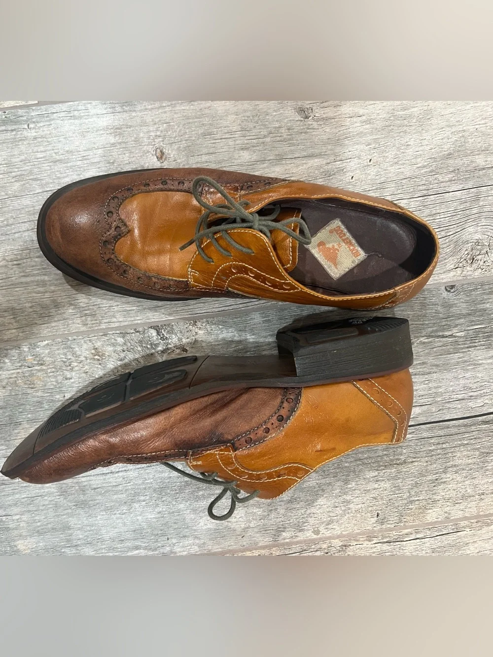 Rocket Dog Vintage Two Tone Leather Wingtip Oxford Men’s Size 9 Brown Lace Up